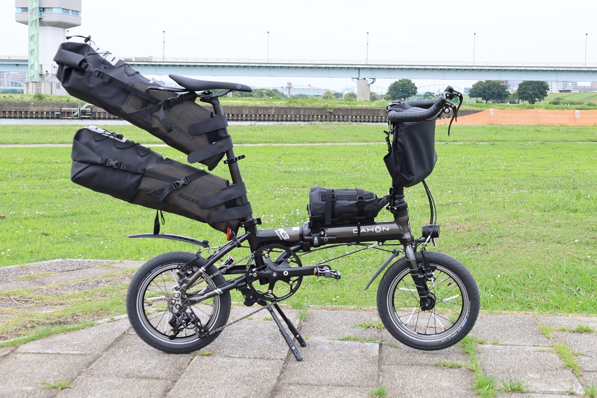 バイク 自転車 接触してない